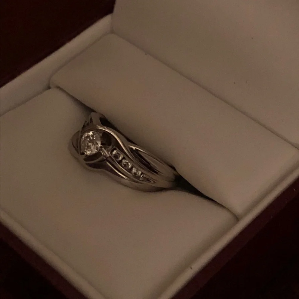 Diamond ring - Picture 12 of 16